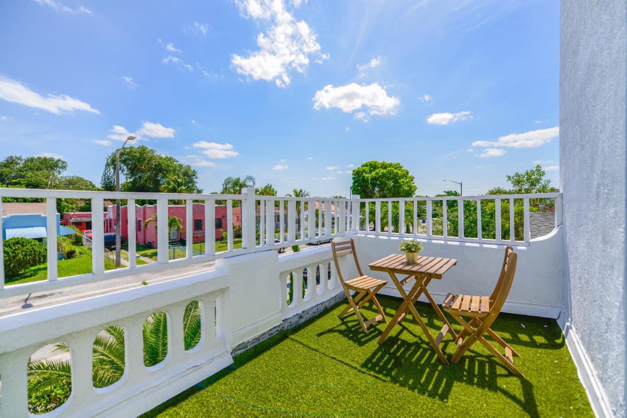 Сasa de vacaciones 5 Bedrooms -15 Min From The @design District Miami